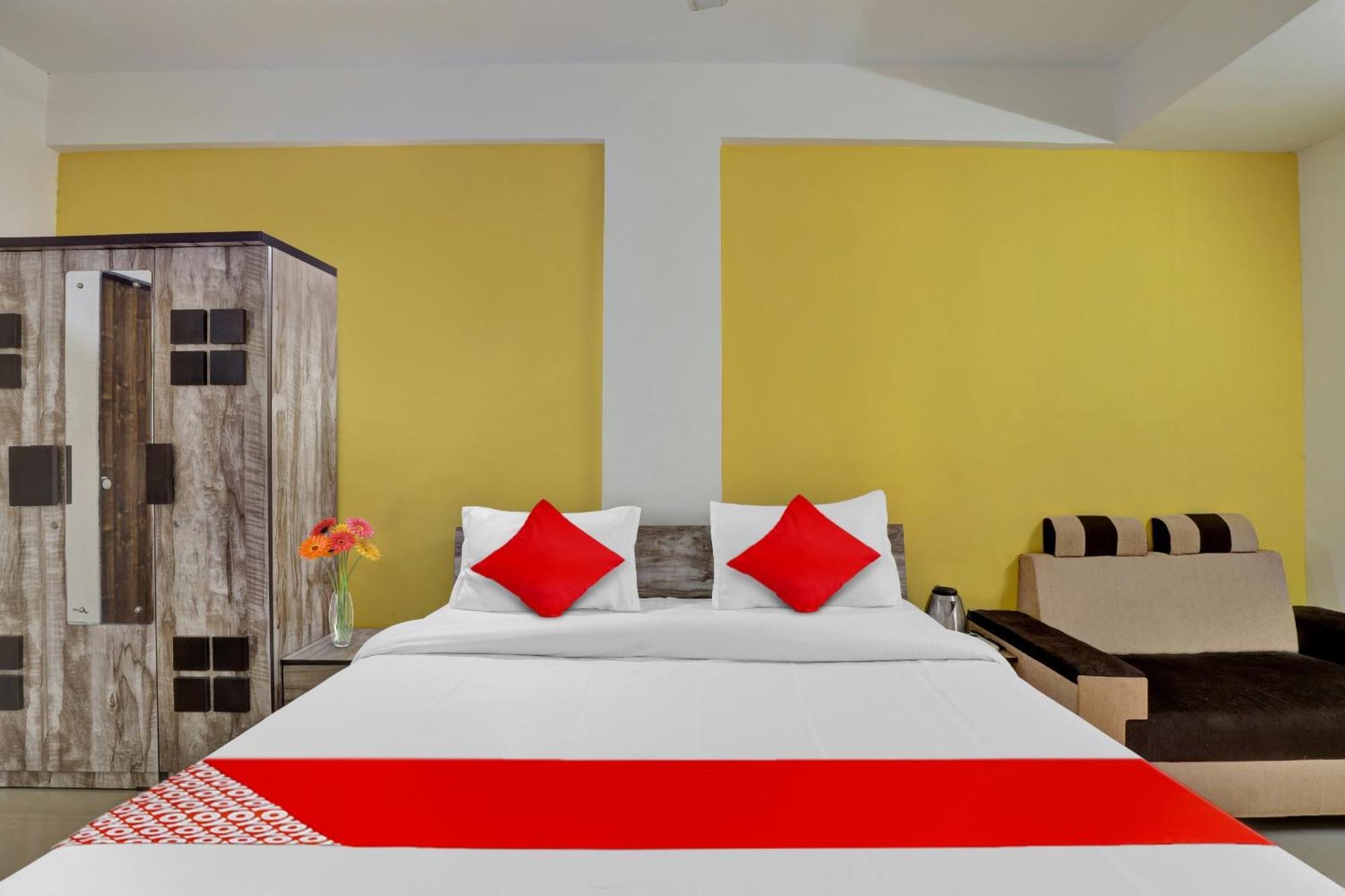 Fabhotel Relax Gandhinagar Exterior photo