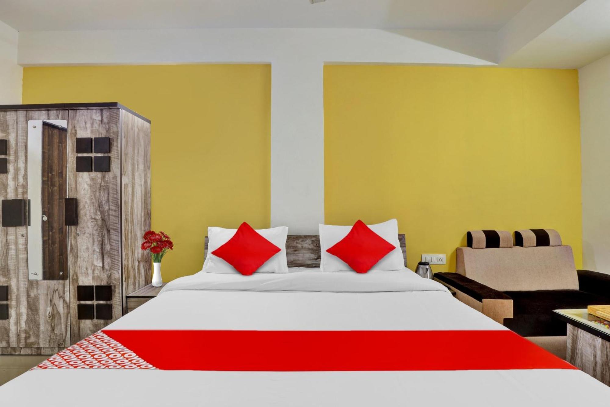 Fabhotel Relax Gandhinagar Exterior photo